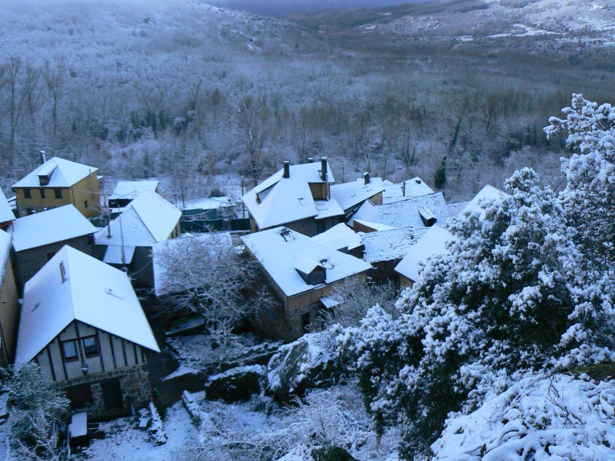 Casa De Turismo Rural Sardom3 Bembibre  Exteriör bild
