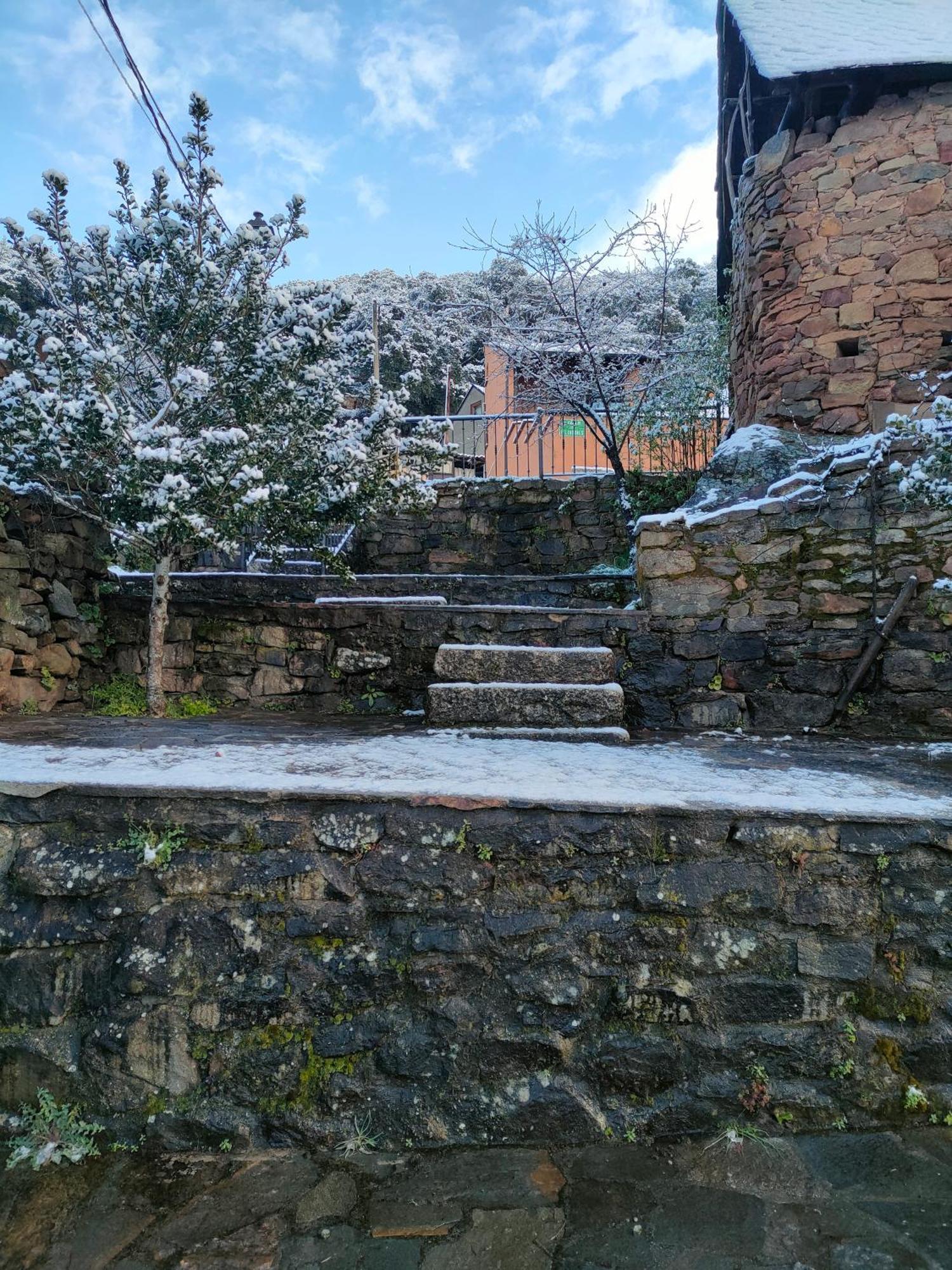 Casa De Turismo Rural Sardom3 Bembibre  Exteriör bild